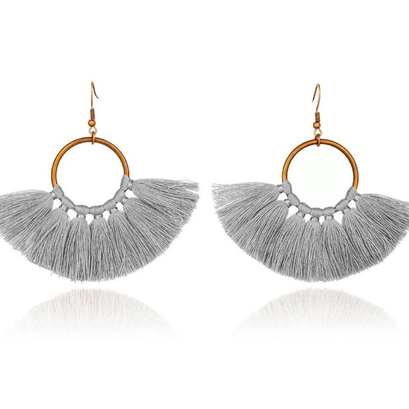 n/a Jewelry - Boho Hoop Fan Shaped Tassel Drop Fashion Earrings